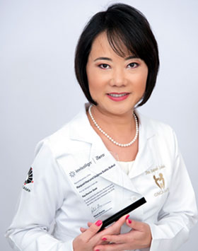 Dra. Raquel - Top Doctor Invisalign GOLD